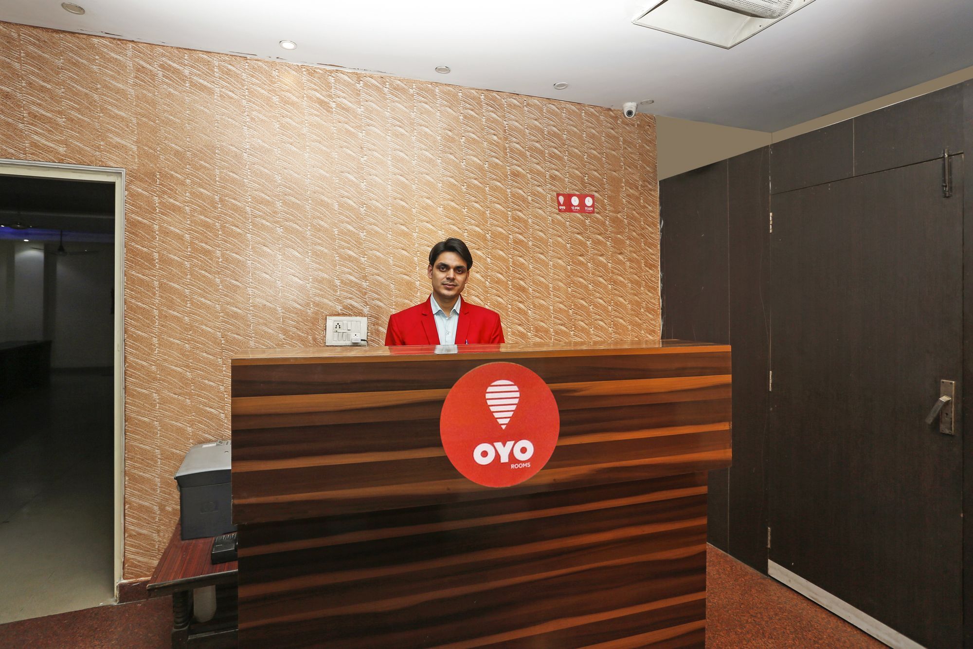 Hotel O Crosswinds Residency Indirapuram Dış mekan fotoğraf